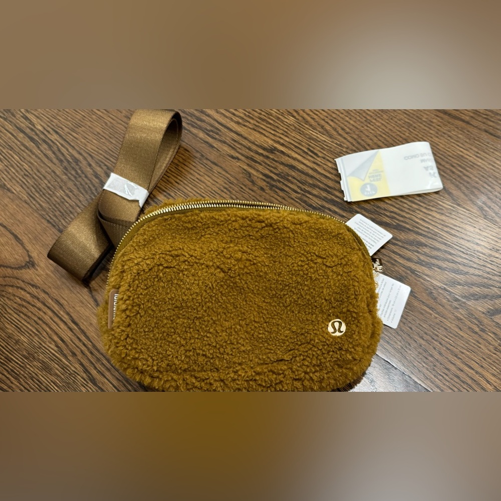 Lululemon bag